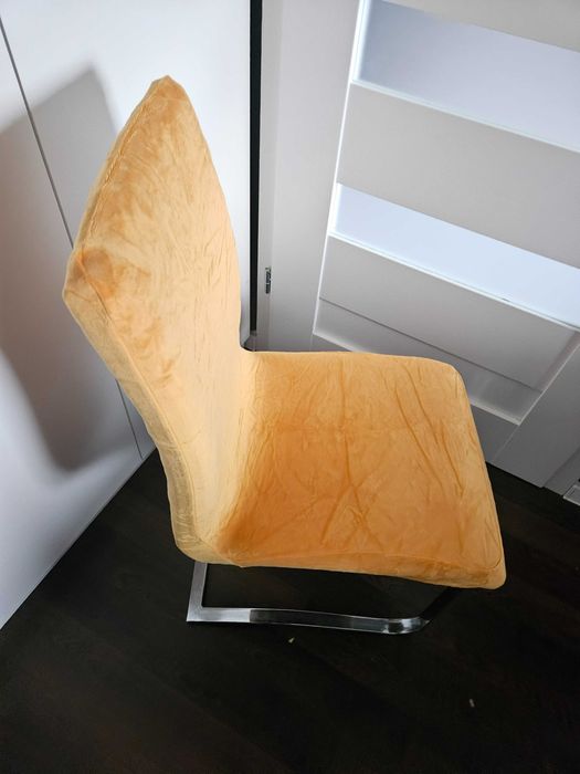 Pokrowce na krzesła miękkie welurowe musztardowe 4 sztuki komplet