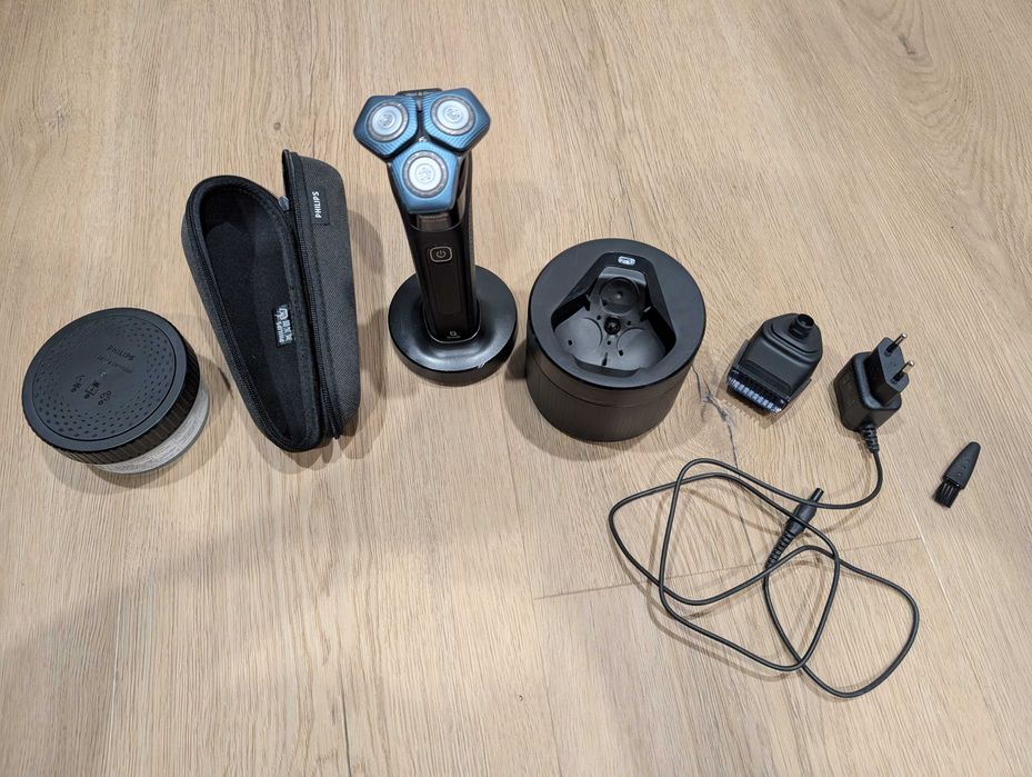 Golarka Philips 7000 do golenia na mokro i na sucho z tech. SkinIQ