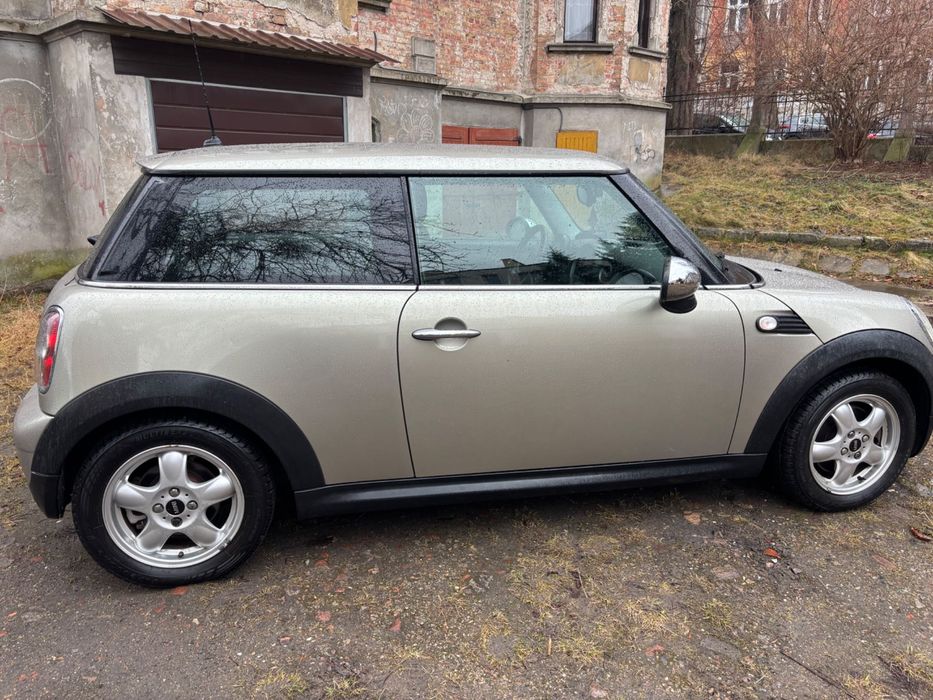 Samochód marki MINI