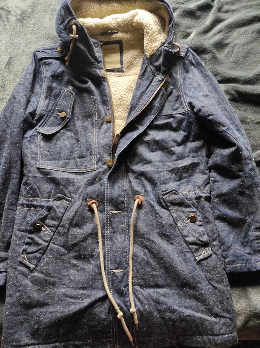 Продам женскую котоновую парку - шерпу Bershka.