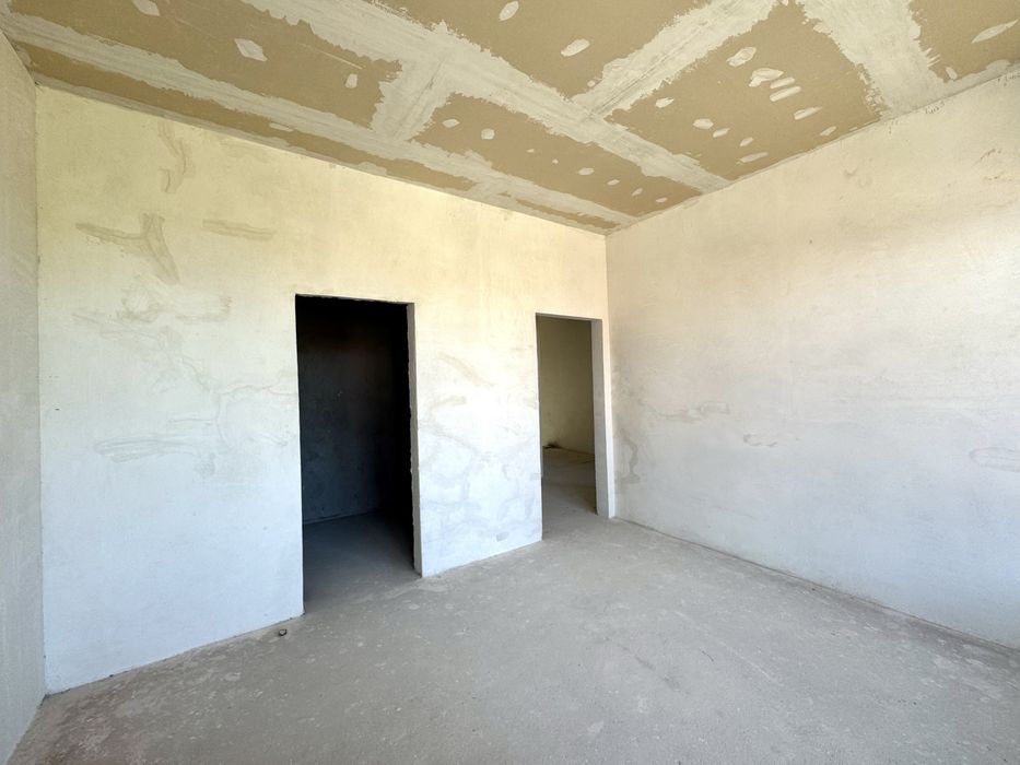 Продажа фасадного коттеджа под коммерческую деятельность в центре