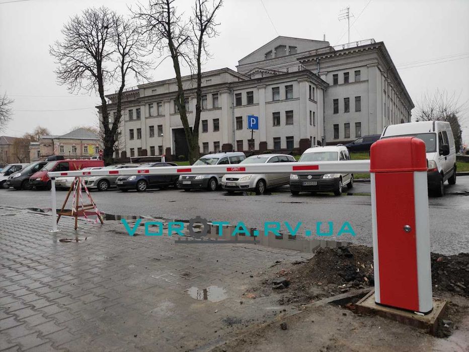Шлагбаум автоматичний