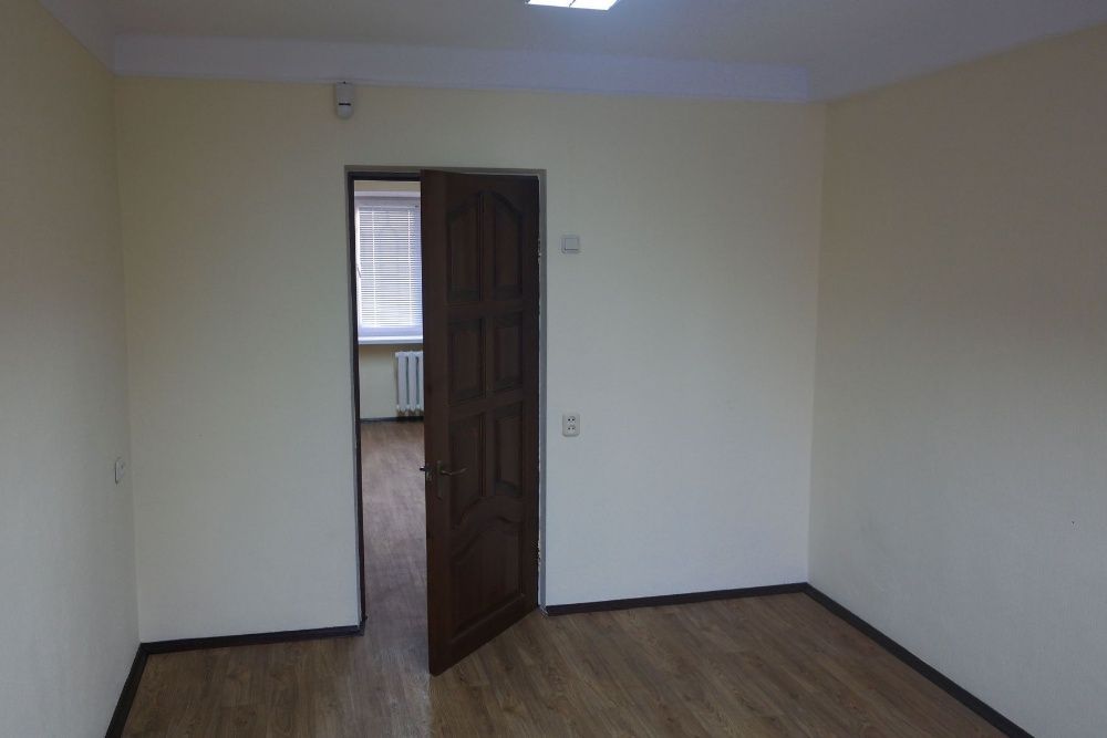 Офіс з автономним живленням! 45 м², вул. Кирилівська, 172 — Куренівка