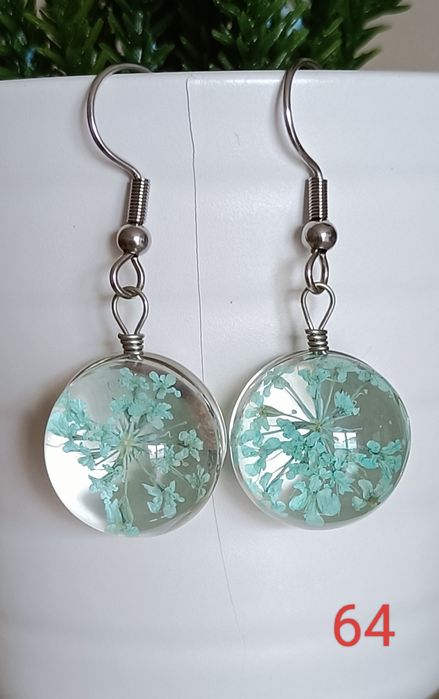 Brincos novos variados