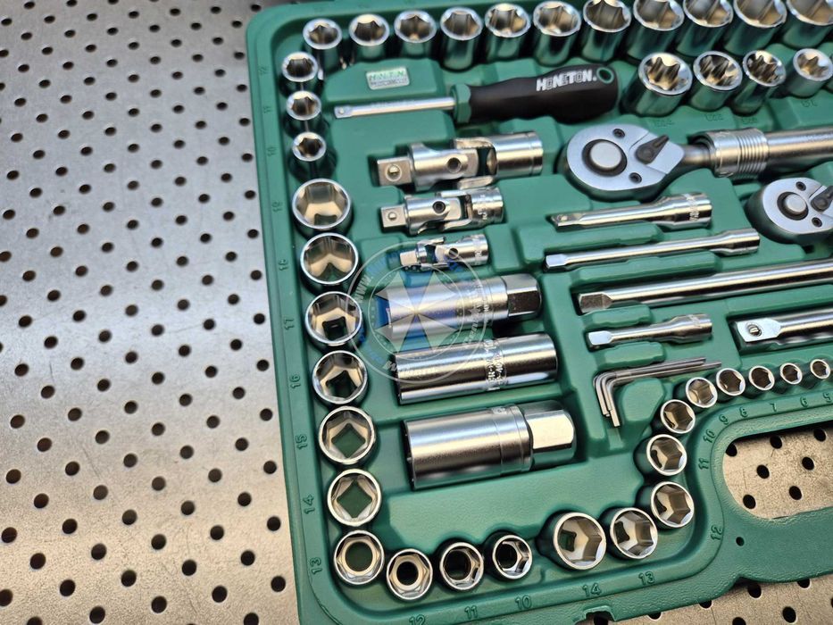 zestaw kluczy nasadowych 155-el. CrV HONITON H4351 klucze nasadowe