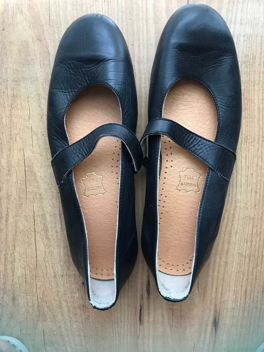 sapatos em pele genuína em azul escuro 39