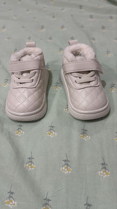 Дитячі кросівки