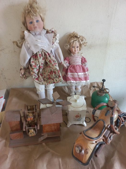 Bonecas em porcelana e outros(ver descrição)