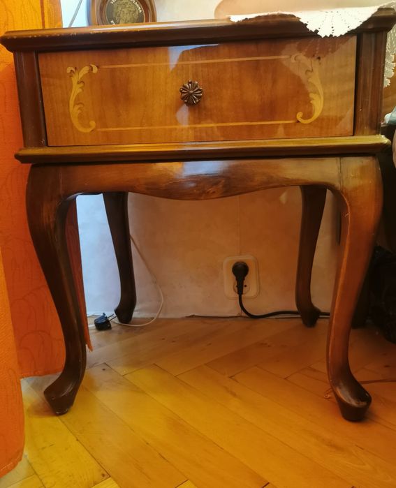 2 szafki nocne, lite drewno gięte, połysk, wzór,,do komletu, stan. b.