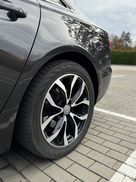 AUDI A6C7  2013 року