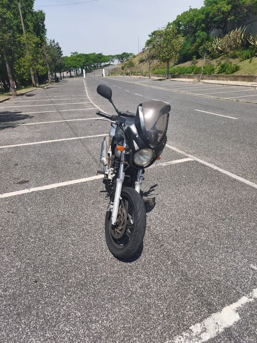 mota Yamaha YBR 250