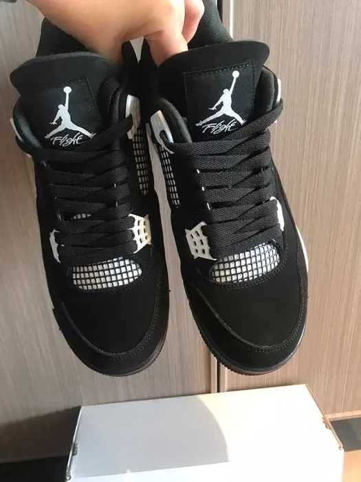 Jordan 4 Retro White Thunder R.43