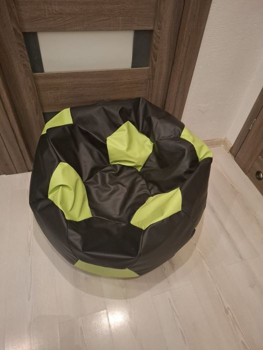 Pufa, fotel piłka stan bardzo dobry.