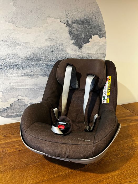 Fotelik Maxi-Cosi 2wayPearl + baza 2way fix (isofix)
