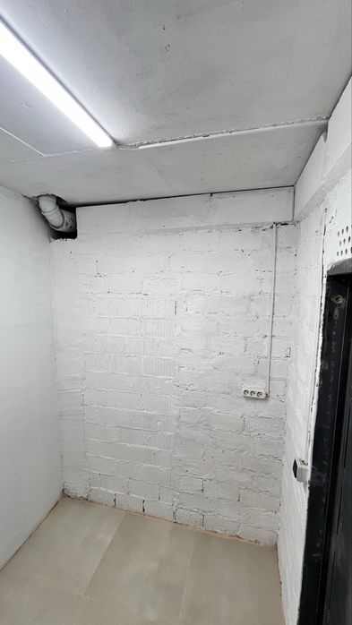 Оренда  комірки  ЖК  ʼʼСемицвітʼʼ