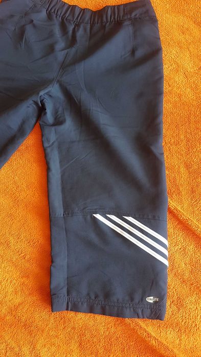 Spodenki za kolana3/4 firmy Adidas Climalite