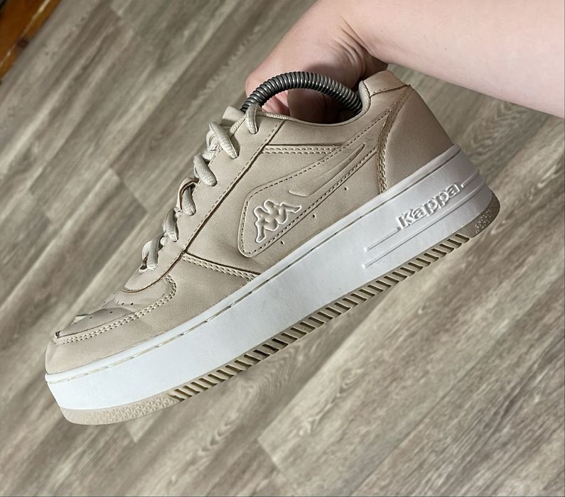 Kappa кросівки.