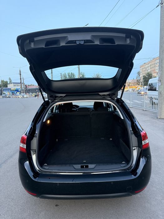 Peugeot 308 1.6 turbodiesel 2016 год