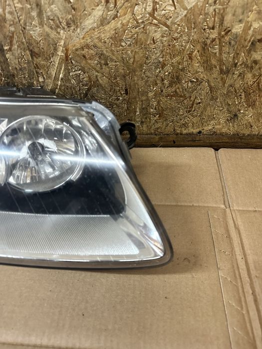 Передня права фара Audi A6 C6 Ауді А6 Ц6 2004-2008