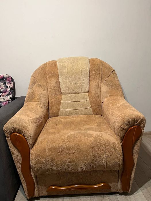 Продам диван та крісло в гарному стані