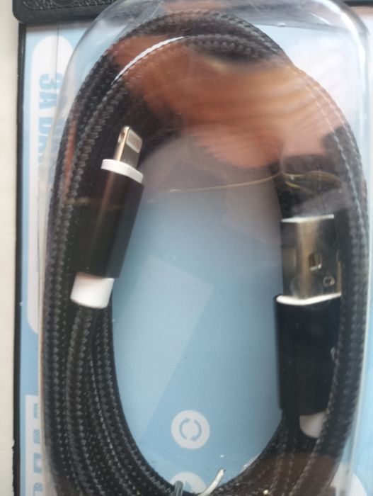 Кабель USB для зарядки