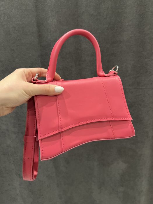 Стильна рожева сумка. В чудовому стані.