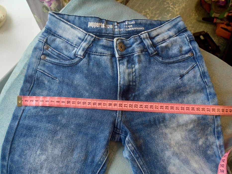 Продам джинсы для мальчика