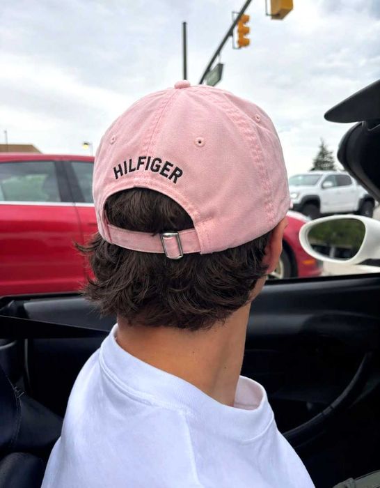 Czapka Tommy Hilfiger różowa daszek