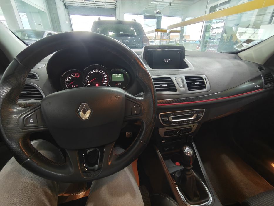 Renault Mégane 1.5 dCi 2015 – 140 mil km – Revisões na marca