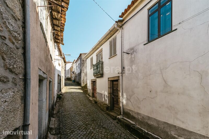 Moradia em Banda T3 / Fundão, Alcaide