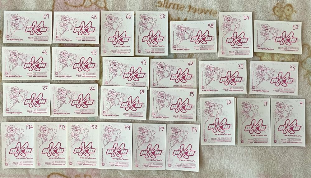 Наліпки паніні до альбому Піксі Вінкс 2008 року Pixie Winx panini