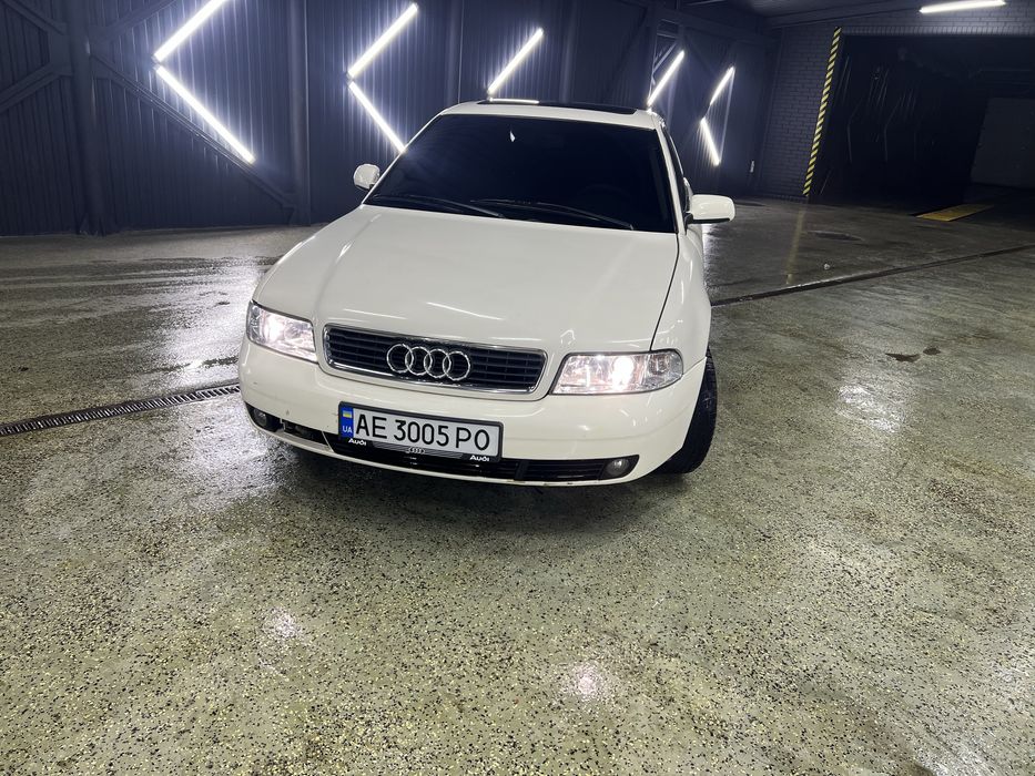Audi A4 B5 1999 1.8 атмо АКПП