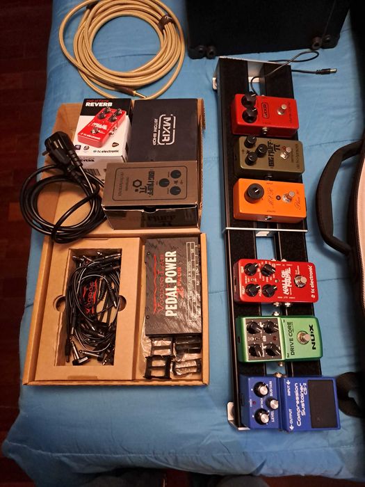 Fender MIJ 70s Telecaster Deluxe Sunburst 2019 + equipamento