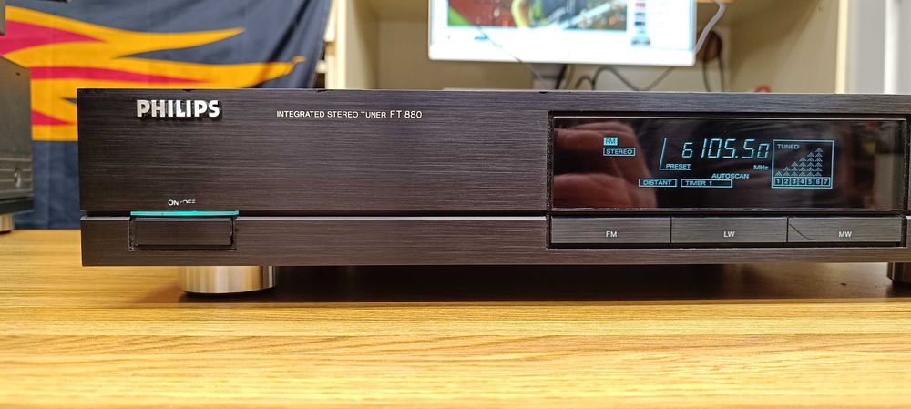 AM/FM тюнер Philips FT880