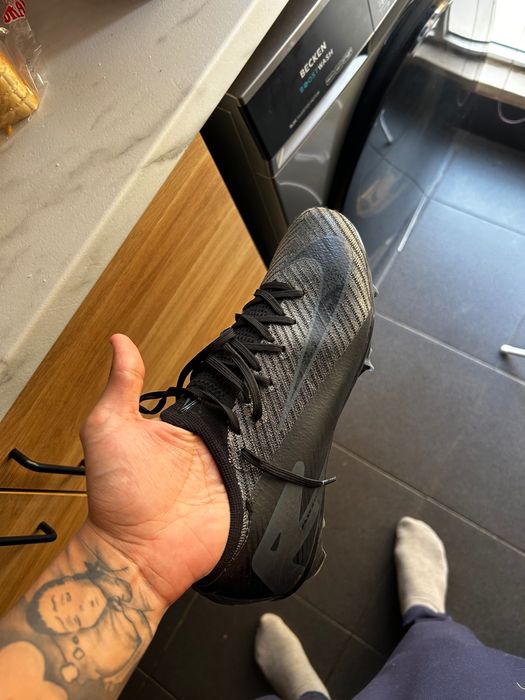 Chuteira nike mercurial número 41,5