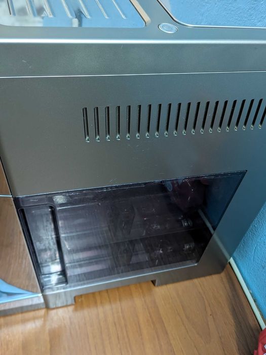 Кавомашина DeLonghi PrimaDonna Elite.