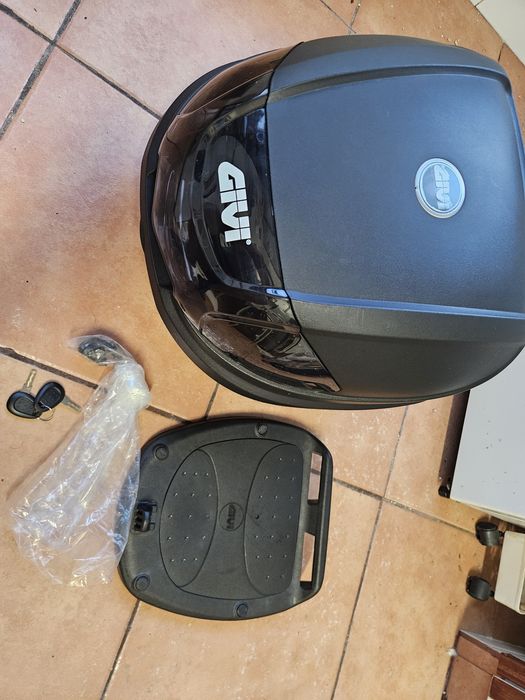 Top case givi 33lt com base givi
