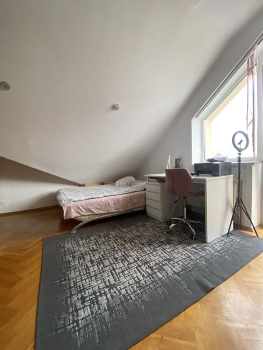 Продається БЕЗ КОМІСІЇ ДЛЯ ПОКУПЦЯ 2-х кімнатна квартира на Дружбі!