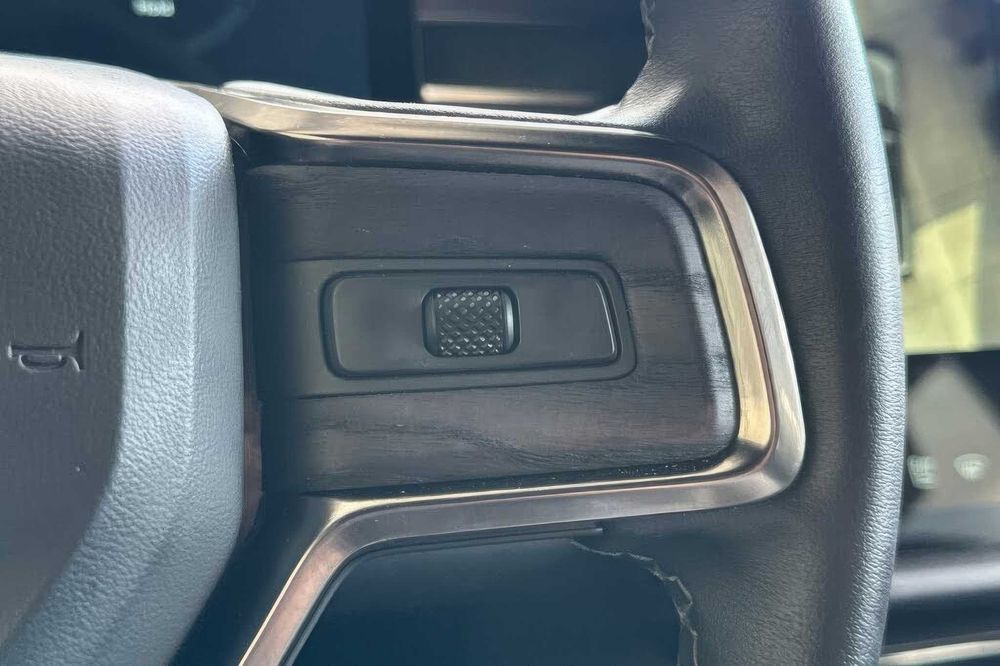 Rivian R1S Adventure Quad Motor      2023