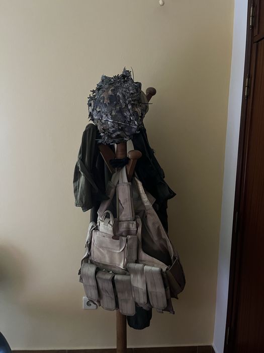 Kit Airsoft: Colete Tático (c/ Pouches), Capacete e Luvas
