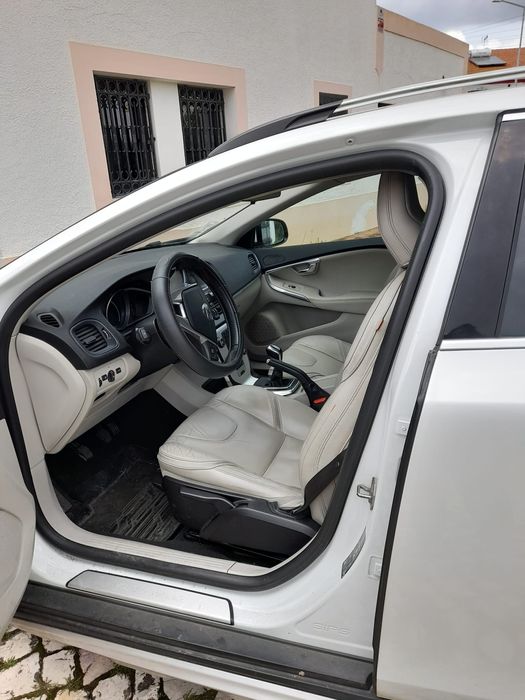 Volvo V40 Cross Country D2