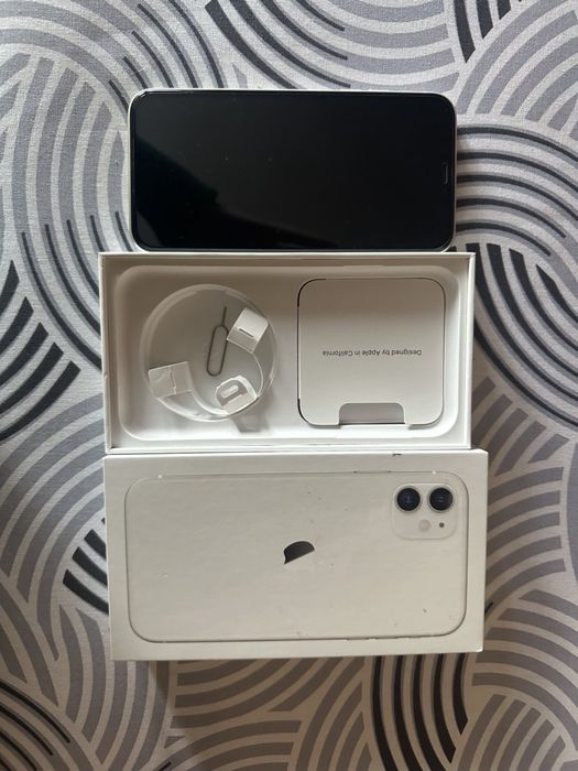 Продам Iphone 11