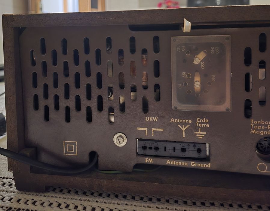 Wzmacniacz amplituner Elac 2100T Monster 63cm szerokość germanowe