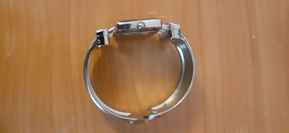 Часы наручные женские