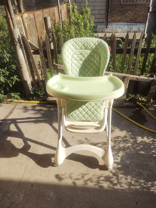 Детский стульчик для кормления