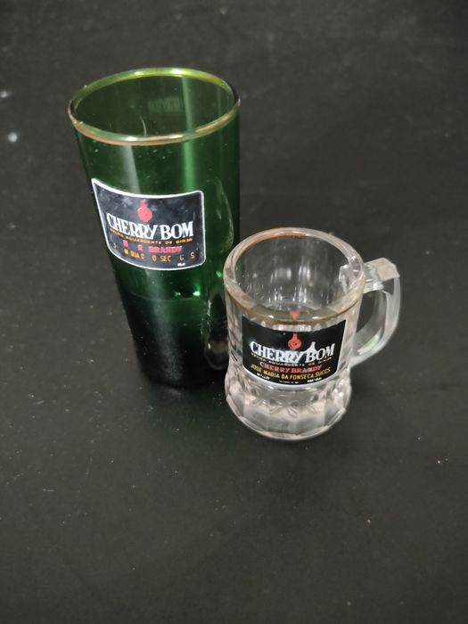 Conjunto de copos de shot.