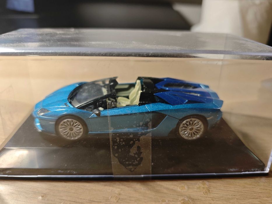 miniatura Lamborghini aventador
