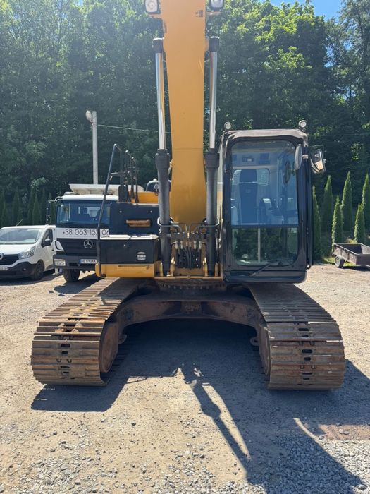 Екскаватор гусеничний Caterpillar 320E
