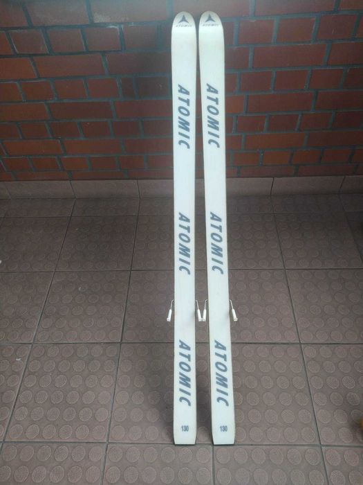 Narty ATOMIC EGQUIPE 130cm +Buty + Kijki – Komplet