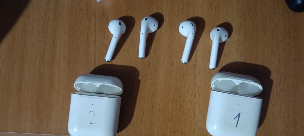 Навушники airpods (під ремонт) продам парою